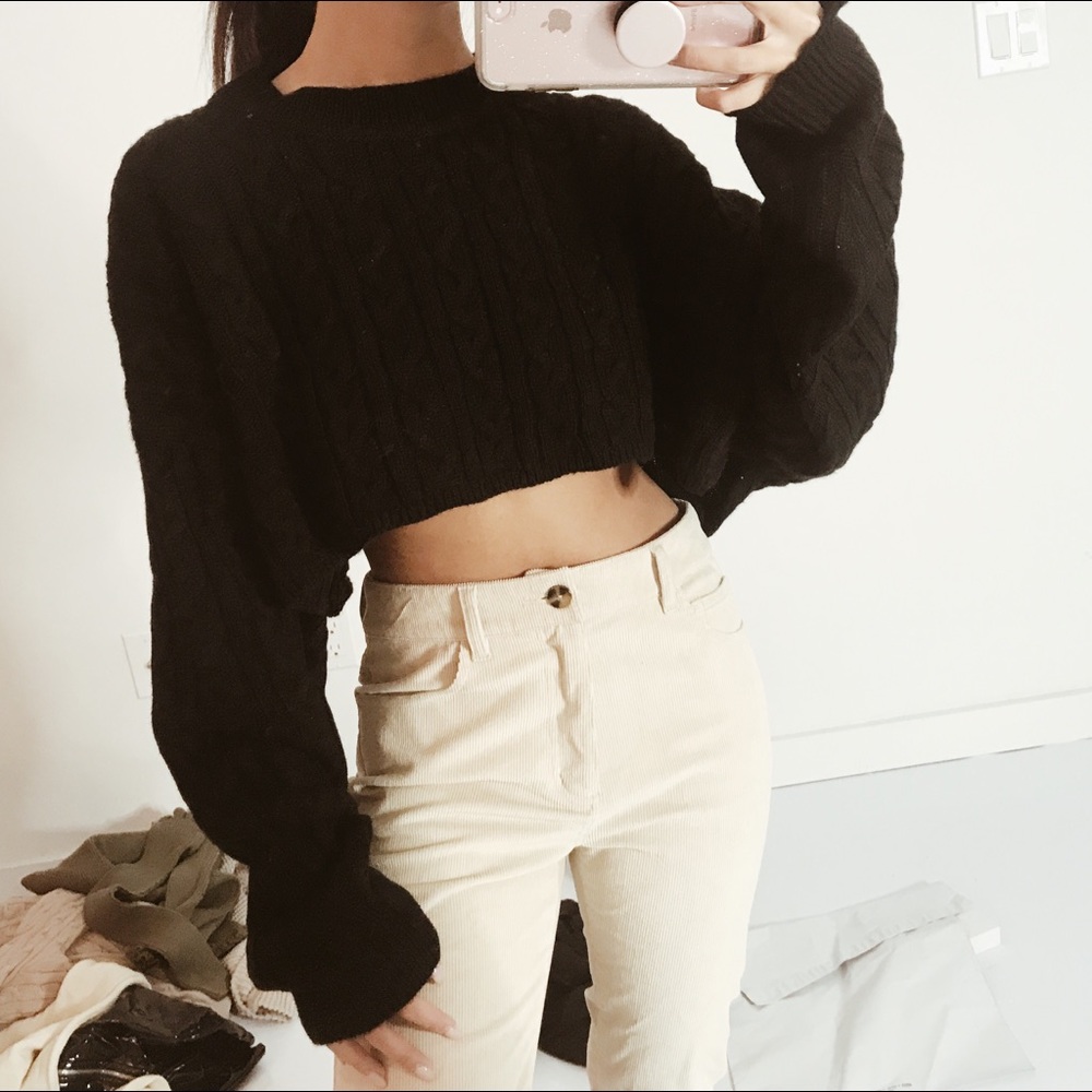 Oversized Black Cropped Knit